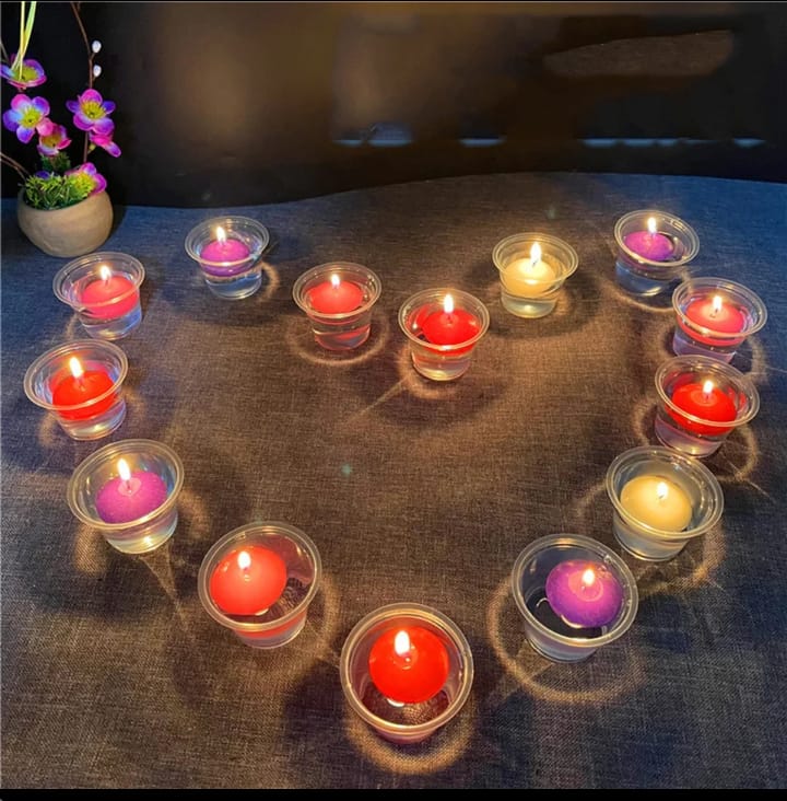 12 Pcs Small Floating Candles for Decoration