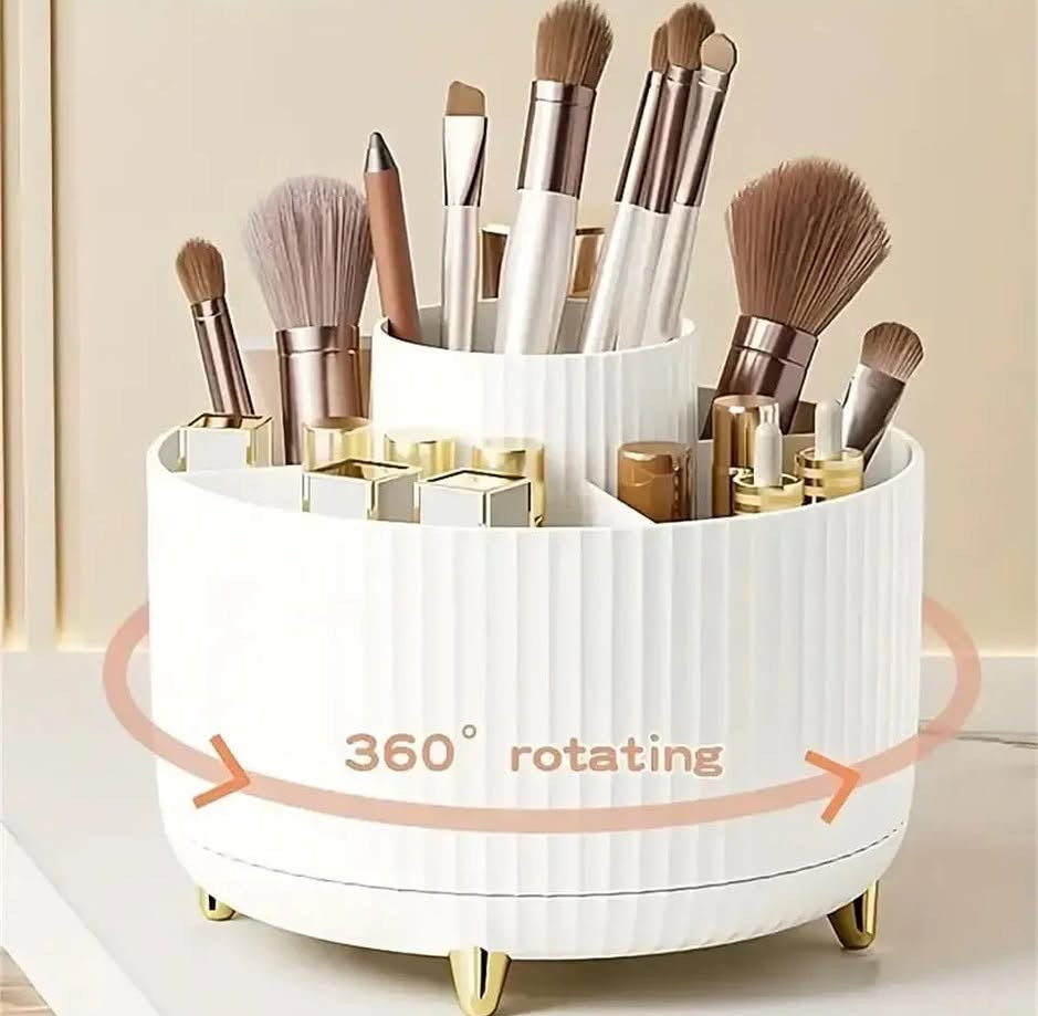 Large Capacity 360 Rotating Makeup Brushes Holder
