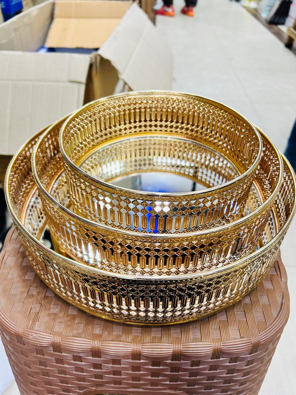 Metal Mirror Vanity Perfume Makeup Cosmetics Tray