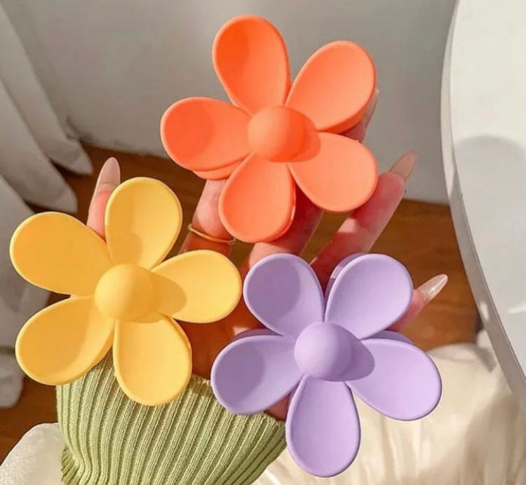 1Pc Flower Aesthetic Hair Claw For Girls Premium Quality Hair Girly Accessories