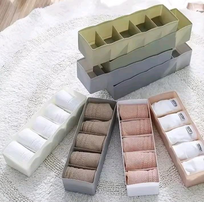 5 Grids Multifunctional Clothes Storage Organizer