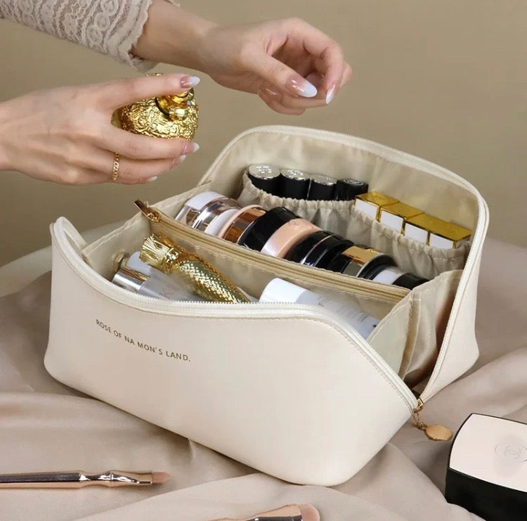 Leather Makeup Cosmetics Spacious Makeup Travelling Bag