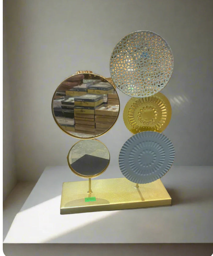 Metal Table Motif Mirror For Decoration