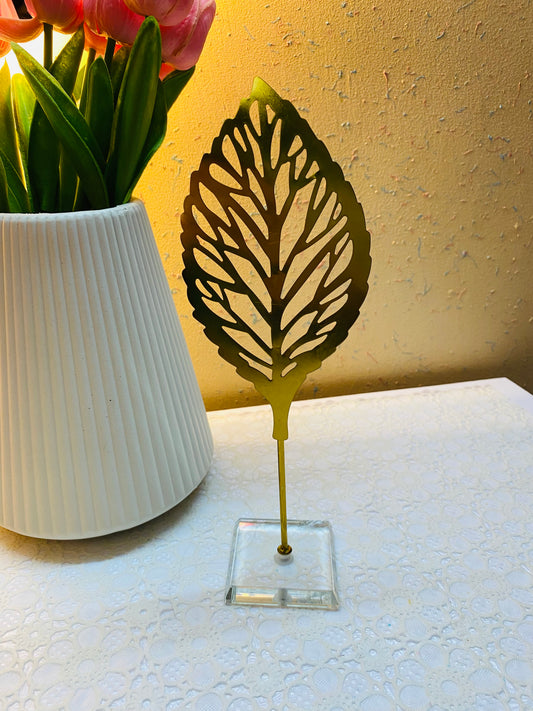 Metal Showpiece for Home Decor