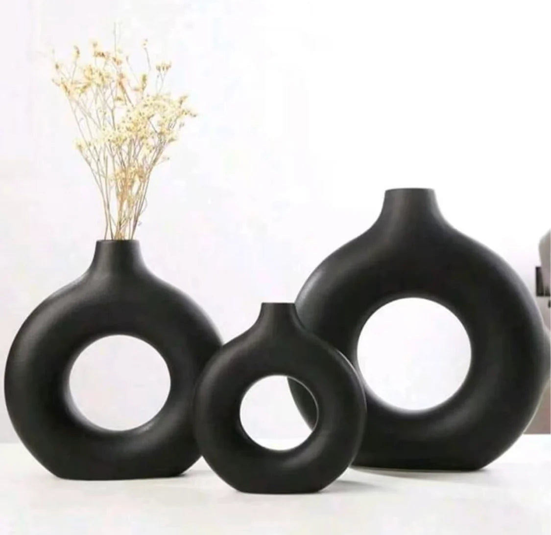 Black Donut Flower Vase for Home Decoration