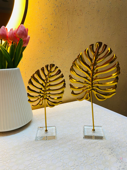 Metal Show piece for Home Decor