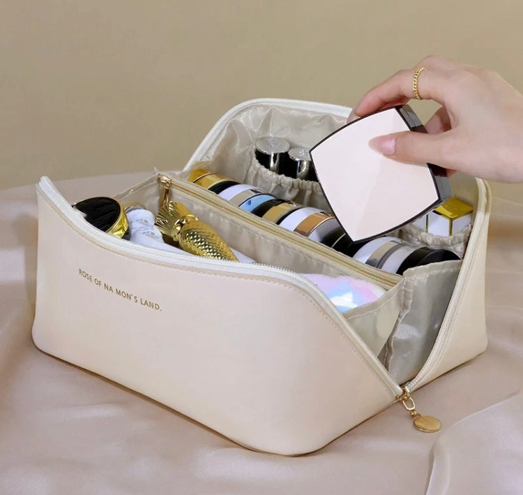 Leather Makeup Cosmetics Spacious Makeup Travelling Bag